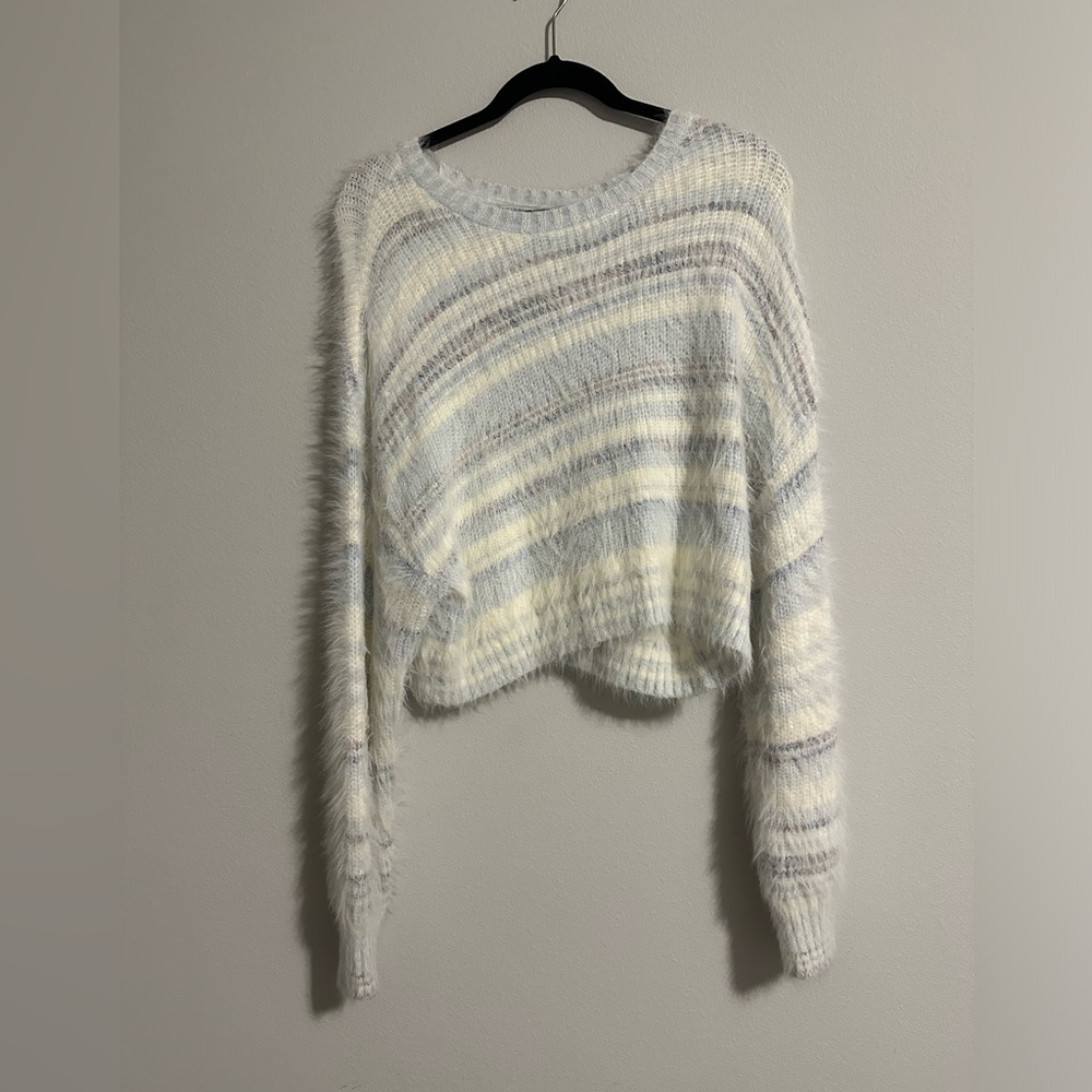 ~{ Fuzzy Sweater }~